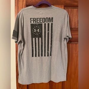Under Armor Men’s T-shirt , size M